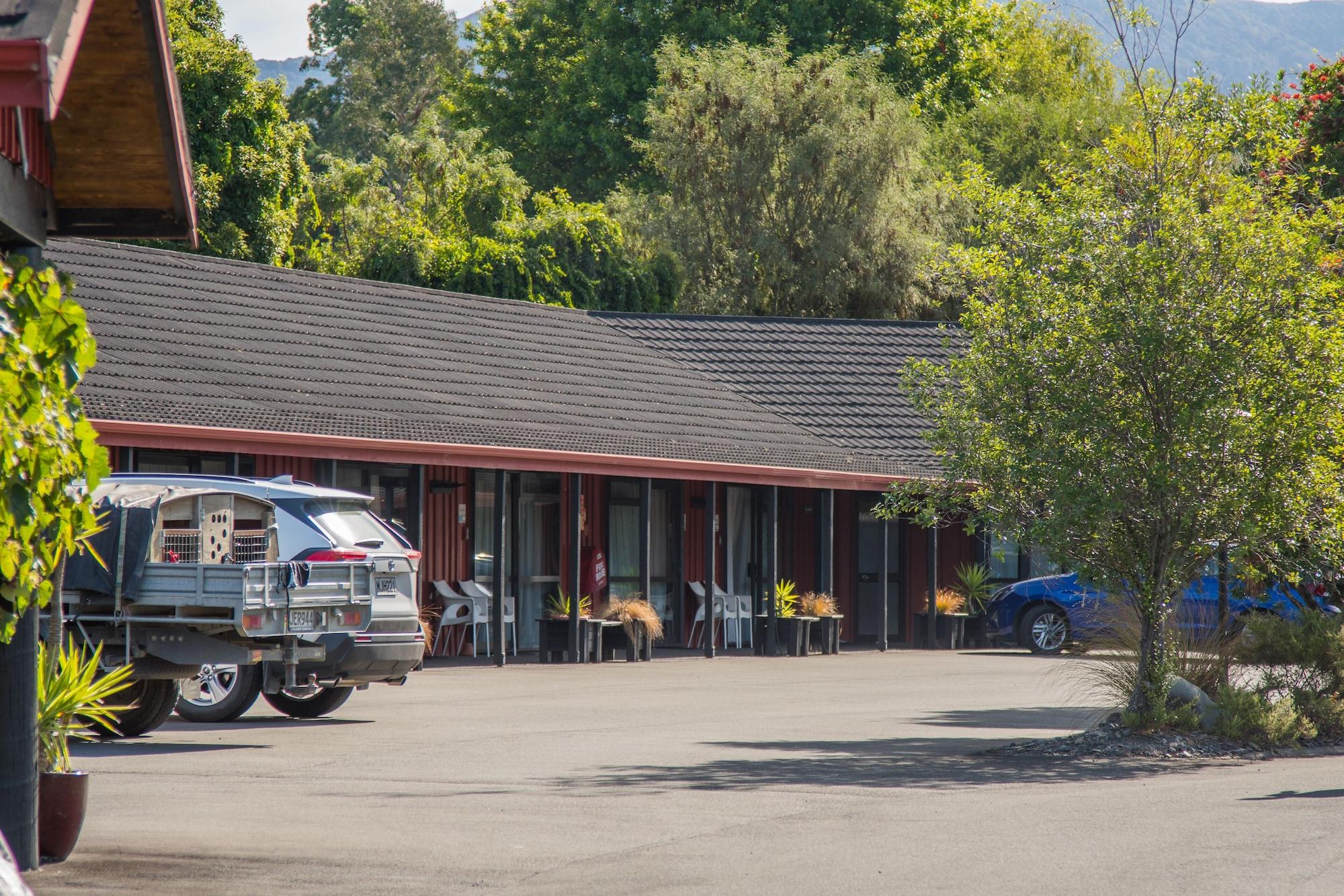 Parklands Motorlodge & Holiday Park Turangi Exteriér fotografie